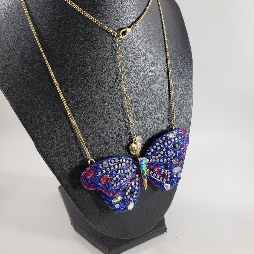 Betsey johnson purple butterfly statement necklace - Picture 4 of 5